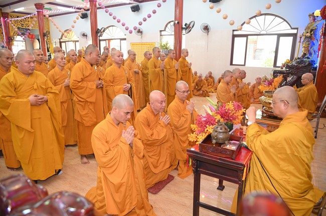 Holding Pravaranà Ceremony of the Director Board (DB) of Hoc Mon district's Vietnam Buddhist Sangha (VBS)